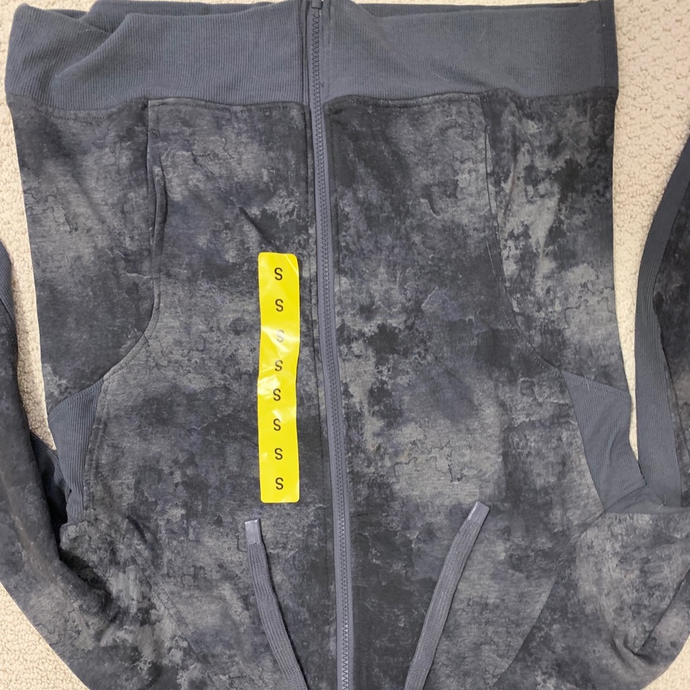 Athletic jacket - Picture 7 of 8